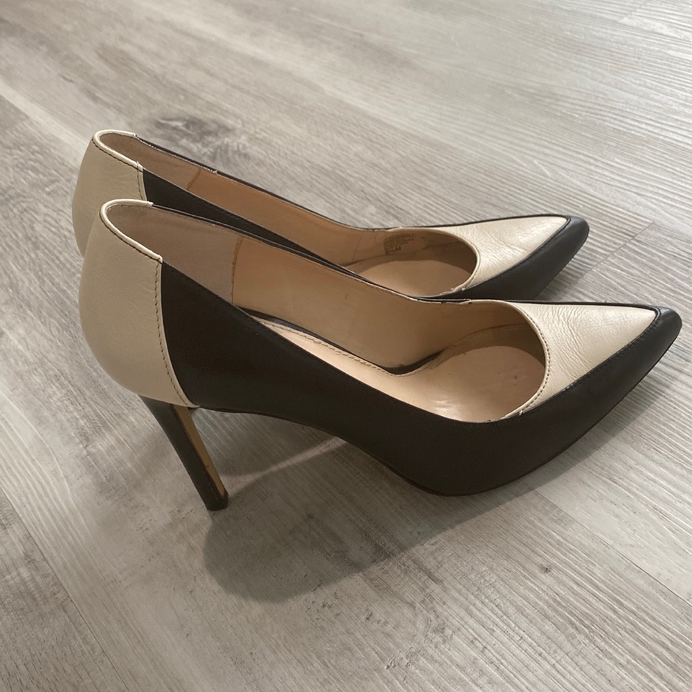 Banana Republic 8.5 ladies shoe